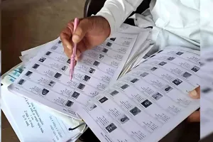 SIR जांच में चौंकाने वाला खुलासा: अयोध्या में 55,414 मृतक मतदाता, 1.47 लाख शिफ्टेड, मतदाता संख्या घटी 2.57 लाख