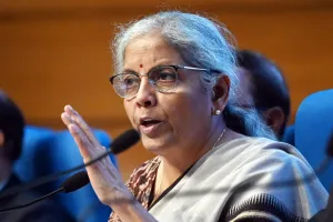 विद्यार्थियों से संवाद में बोलीं सीतारमण, 7-8 प्रतिशत की वृद्धि दर को कायम रखना सरकार की पहली प्राथमिकता