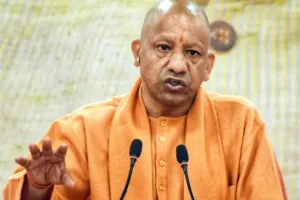 होली पर योगी सरकार का तोहफा:  सभी कर्मचारियों का वेतन जारी करने के निर्देश, 3 मार्च को छुट्टी का ऐलान 