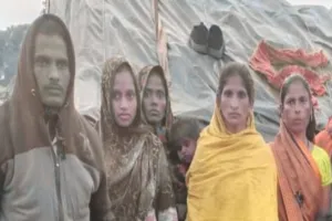 UP : बेघर घुमंतू परिवारों को हाईकोर्ट से बड़ी उम्मीद, अनदेखी करने पर कैसरगंज तहसीलदार पर 50 हजार का जुर्माना