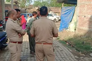 बाराबंकी : बालिका की हत्या में नहीं कोई सुराग, गांव में तनाव, पीएसी तैनात