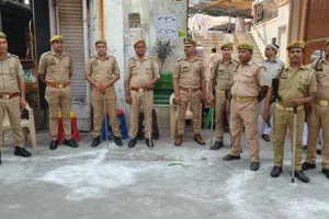 Rampur : कड़ी सुरक्षा में अदा की जुमे की नमाज, रास्तों पर पुलिस ने लगा दी बेरिकेडिंग
