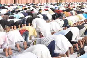 Rampur : जिले भर में मुल्क- कौम की तरक्की की दुआ में उठे लाखों हाथ