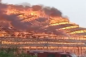 अयोध्या : श्री लक्ष्मी नारायण महायज्ञ के पंडाल में लगी भीषण आग, कोई जनहानि नहीं