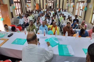 बाराबंकी : क्षेत्र पंचायत बैठक में उठे भ्रष्टाचार और अधूरे विकास कार्यों के मुद्दे