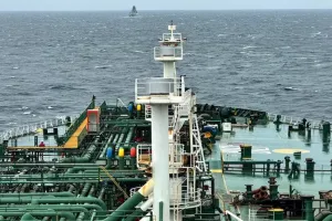 भारत के लिए गुड न्यूज : संटक के बीच LPG लेकर आ रहे हैं दो तेल टैंकर, 2 दिनों में पहुंचने की संभावना