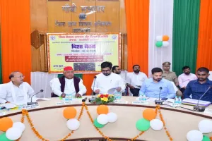 बाराबंकी : योजनाओं की प्रगति से असंतुष्ट दिखे सांसद, दिशा की बैठक से तीन अधिकारी रहे गायब