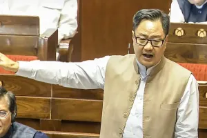 संसद सत्र : लोकसभा में किरेन रिजिजू बोले- LPG मुद्दे पर विशेष अनुमति के बावजूद विषय से भटक गए राहुल गांधी 