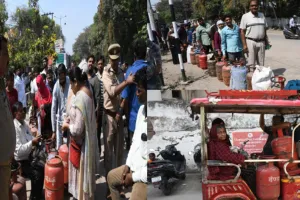 कानपुर में गैस एजेंसियों के बाहर लंबी कतारें, उपभोक्ताओं का आरोप मांगें जा रहे 450 रुपये की अतिरिक्त