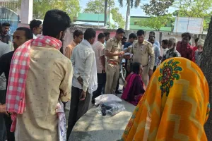 लखीमपुर खीरी: तेज रफ्तार ने छीनी एक की जिंदगी, दूसरा जिंदगी-मौत से जूझ रहा