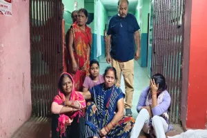 UP: सड़क हादसे ने उजाड़े दो परिवार...घर का एक लौता चिराग था सौरभ, 10 माह पहले घोड़ी चढ़ा था शिवम