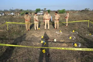 Bareilly: पत्नी की हत्या के इरादे से फिर गांव पहुंचा था अफसर