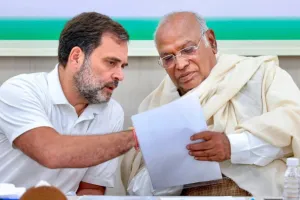 विधानसभा चुनाव वाले राज्यों में माहौल गरमाएंगे यूपी के 50 कांग्रेस नेता, TMC-DMK-वामपंथी गठबंधन को टक्कर देने की जोरदार तैयारी