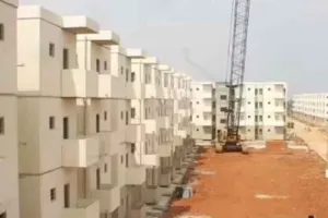 प्रधानमंत्री आवास योजना में गड़बड़ी का आरोप: तीन माह बाद भी समाधान नहीं, हितग्राही भटकने को मजबूर 