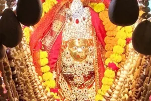 चौक का चमत्कारी मंदिर: 1000 से अधिक बना आस्था का केंद्र... मां आनंदी देवी, जहां कोई मूर्ति नहीं, माता स्वयं विराजमान हैं