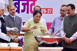 दिल्ली विधानसभा में 'खीर' समारोह की मिठास: बजट सत्र से पहले CM रेखा गुप्ता का संदेश, कहा- विकास, सुविधाएं और हरित राजधानी पर फोकस