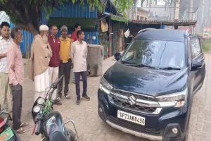 UP: फिल्मी अंदाज में कूलरों से लदी पिकअप लूटी, बदमाश चालक को झांसा देकर फरार