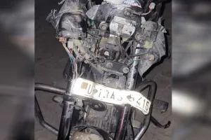 दर्दनाक हादसा : बाइक-स्कूटी की भिड़ंत में तीन किशारों की मौत, तीनों के परिवार में मचा कोहराम