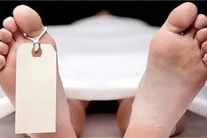 UP: मुर्दा शरीर की चलने लगीं सांसें, परिवार वाले गड्ढे को मान रहे भगवान