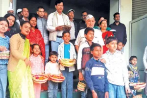 Uttrakhand: फ्योंली, बुरांश की खुशबू संग घर की देहरी पर दस्तक बच्चों की दस्तक