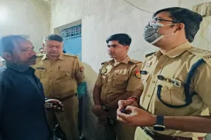 लखनऊ में बड़ी घटना : एक ही परिवार के 3 लोगों ने खाया जहर, मां-बेटे की मौत, पिता गंभीर