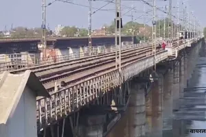  लखनऊ-कानपुर के बीच MEMU ट्रेनें बंद :  42 दिन के मेगा ट्रैफिक ब्लॉक से यात्री परेशान, जानें वजह 