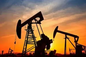  एशियाई शेयर बाजारों में गिरावट दर्ज: ईरान के बीच बढ़ते तनाव से कच्चे तेल की कीमतों में फिर उछाल