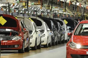 युद्ध ने बढ़ाया संकट,  मुसीबत में ऑटो सेक्टर 