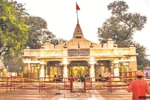 शक्ति उपासना का केंद्र शक्तिपीठ मां देवीपाटन मंदिर