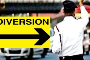 लखनऊ-अयोध्या मार्ग पर ट्रैफिक अलर्ट,  रामनवमी मेले के चलते कई मार्गों पर बदलाव, इन रास्तों पर भारी वाहनों पर रोक 