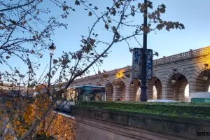 अजनबी शहर, नई दृष्टि और आत्मखोज की यात्रा