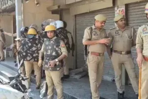 Meerut News : सीलिंग के खिलाफ मेरठ बंद, बाजारों के साथ चिकित्सा सेवाएं भी ठप 