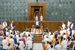 Parliament Special Session : महिला आरक्षण संशोधन से जुड़े तीन बिल लोकसभा में पेश, विपक्ष ने उठाए सवाल, तो अमित शाह ने सपा पर कसा तीखा तंज