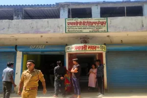 Lucknow : लखनऊ में सनसनीखेज वारदात, स्कूल में घुसकर प्रिंसिपल को मारी गोली, हालत गंभीर 