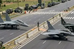 सुलतानपुर : पूर्वांचल एक्सप्रेस वे पर कल से एक बार फिर गरजेंगे वायु सेना के लड़ाकू विमान