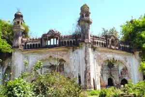 UP: दुर्दशा पर आंसू बहा रही रामपुर की भूल भुलैया, 1840 में नवाब अहमद अली खां ने कराया था निर्माण