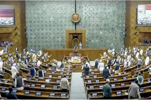 50% आबादी की उम्मीद पर फिरा पानी : महिला आरक्षण से जुड़ा संविधान संशोधन बिल लोकसभा में नहीं हो पाया पारित, पक्ष में पड़े 298 वोट