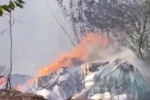 केरल के त्रिशूर में बड़ा हादसा : पटाखा फैक्ट्री में जोरदार विस्फोट से 12 लोगों की मौत, पीएम मोदी न जताया दुख 