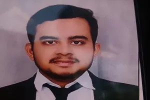 मेरी लाश को मेरे पापा छू भी न पाएं... सुसाइड नोट लिखा अधिवक्ता ने कचहरी की 5वीं मंजिल से कूदकर दी जान 