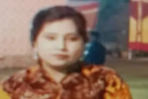 Meerut News: बेटी की मौत के चार माह तक पिता ने घर में रखा शव, दुर्गंध छिपाने को करता था परफ्यूम का प्रयोग, वजह जान पुलिस भी हैरान 