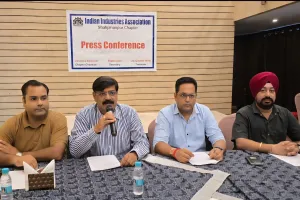 UP: एक्सप्रेस-वे से बढ़ेगी कनेक्टिविटी, उद्योग और व्यापार को मिलेगा फायदा