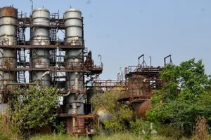 Bareilly: रबड़ फैक्ट्री केस में श्रमिकों की एंट्री पर सरकार को ऐतराज, अब 7 मई को होगी सुनवाई