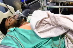 Moradabad पुरानी रंजिश में दो गुटों के बीच ताबड़तोड़ फायरिंग के बाद किला तिराहा पर दहशत