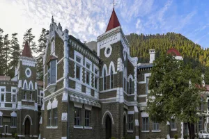 Uttrakhand: उत्तराखंड हाईकोर्ट सख्त, हल्दुचौड़ अस्पताल को 6 हफ्ते की डेडलाइन