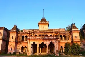 UP: नवाबी दौर के सौ साल में बनकर तैयार हुई थी कोठी खासबाग