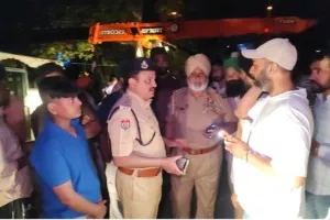 Fatehgarh Sahib Bus Accident : पंजाब के फतेहगढ़ साहिब में श्रद्धालुओं से भरी बस पलटी, पांच की मौत, 15 घायल 