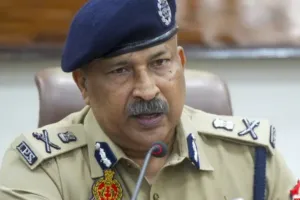 नोएडा हिंसा पर डीजीपी का सख्त ऐलान: उकसाने वाले और बाहरी तत्वों पर होगी कड़ी कार्रवाई