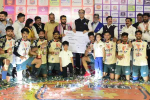 UP Pro Handball League: मथुरा ब्रज स्टार ने लीग की ट्रॉफी पर किया कब्जा, फाइनल में गोरखपुर राउडीज़ को 44-38 से हराया