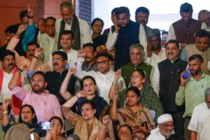 Women's Reservation Bill पर सियासी घमासान तेज, सत्तारूढ़ दल का सपा-कांग्रेस पर तीखा प्रहार, विपक्ष भी लगातार हमलावर