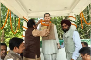 Rampur : पार्टी के स्थापना दिवस पर बोले नकवी...एकमात्र भाजपा में देशहित सर्वोपरि